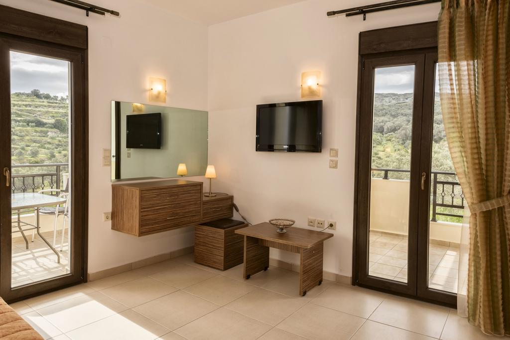 Villa Laga With Pool, 300M To Taverns, Childrens Area, Bbq! Kirianna Zewnętrze zdjęcie