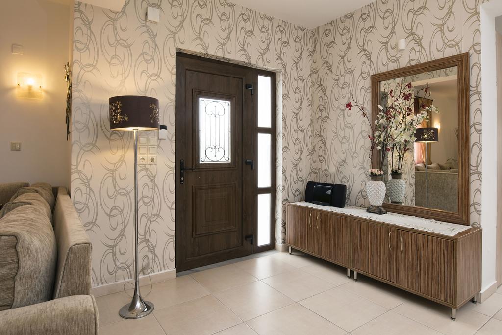 Villa Laga With Pool, 300M To Taverns, Childrens Area, Bbq! Kirianna Zewnętrze zdjęcie