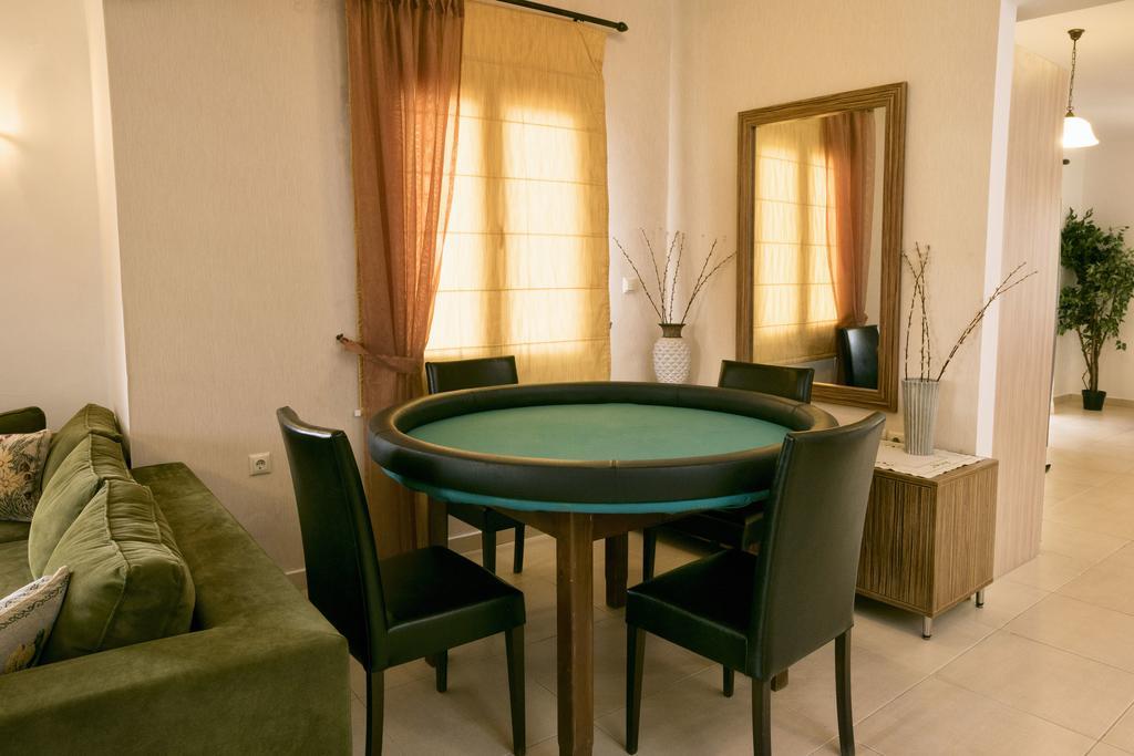 Villa Laga With Pool, 300M To Taverns, Childrens Area, Bbq! Kirianna Zewnętrze zdjęcie